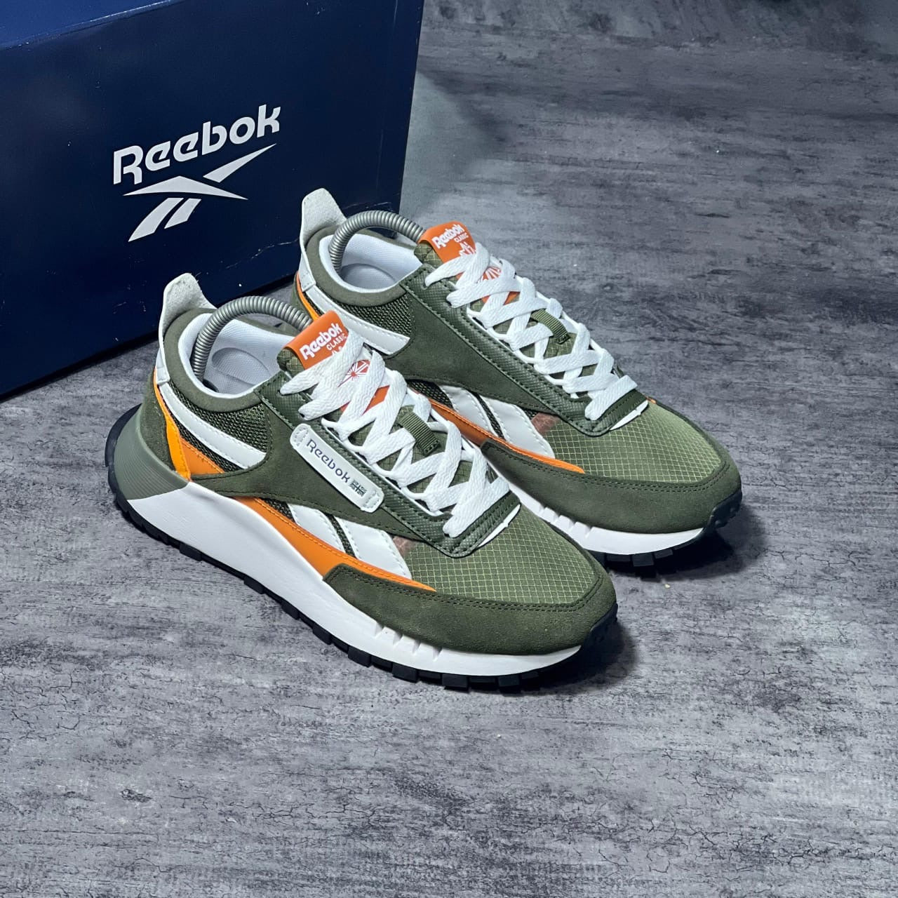 REEBOK MILITARY GREEN
