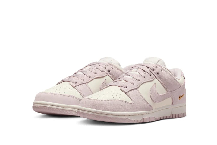 Nike Low Dunk Baby Pink
