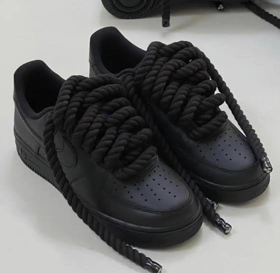 NIKE AIRFORCE 1 BLACK