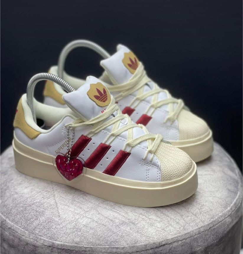 Adidas Superstar Red strokes