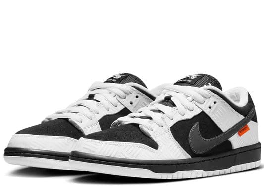 NIKE JORDAN